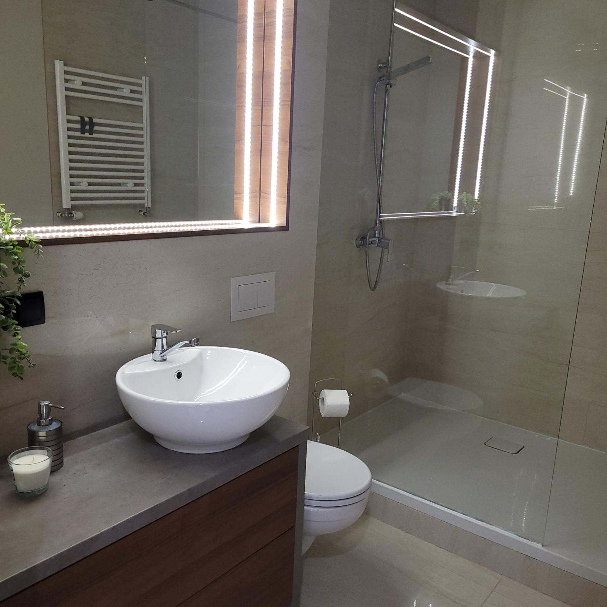 Niron Apartament Kapucynska بيوا المظهر الخارجي الصورة